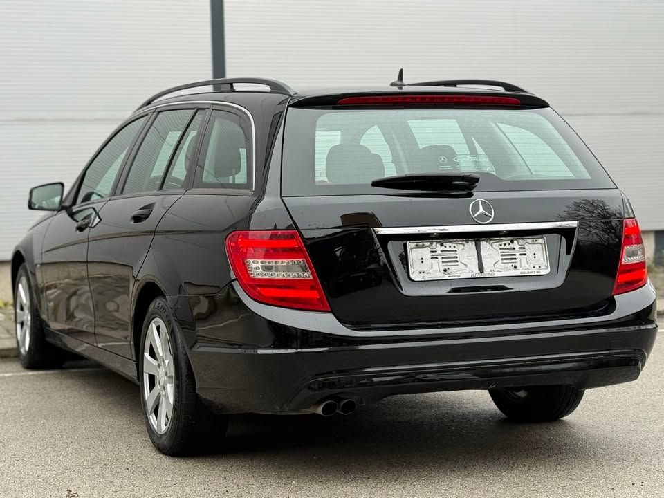 Слика на возило