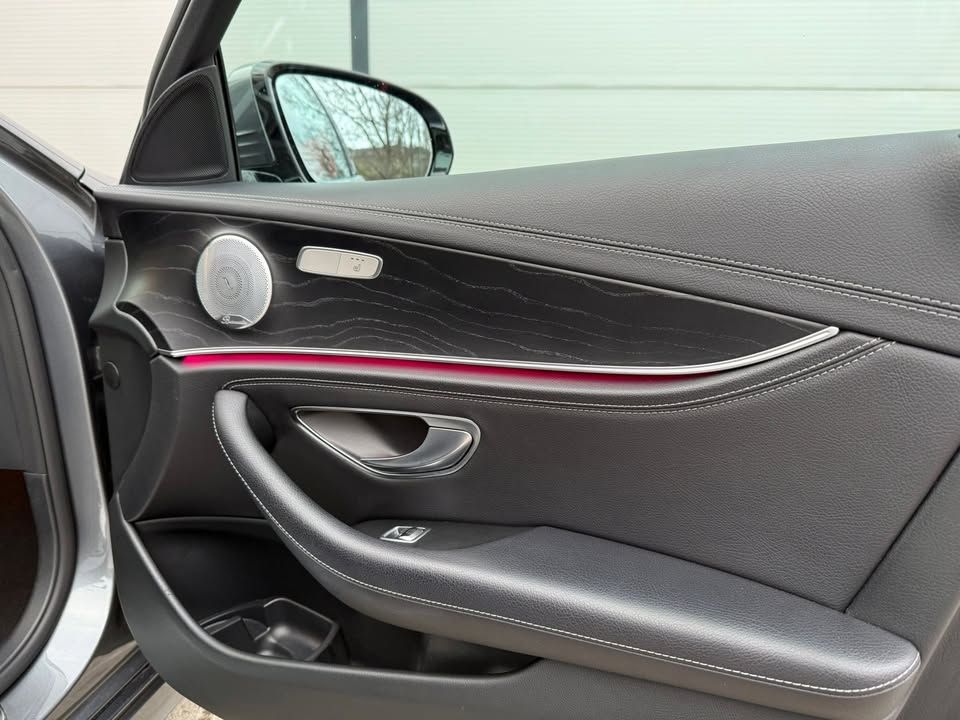 Слика на возило