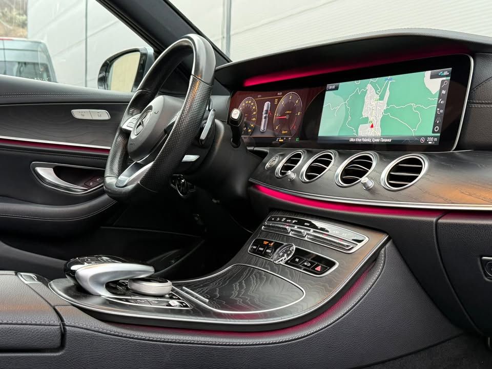 Слика на возило