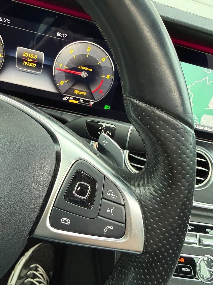 Слика на возило