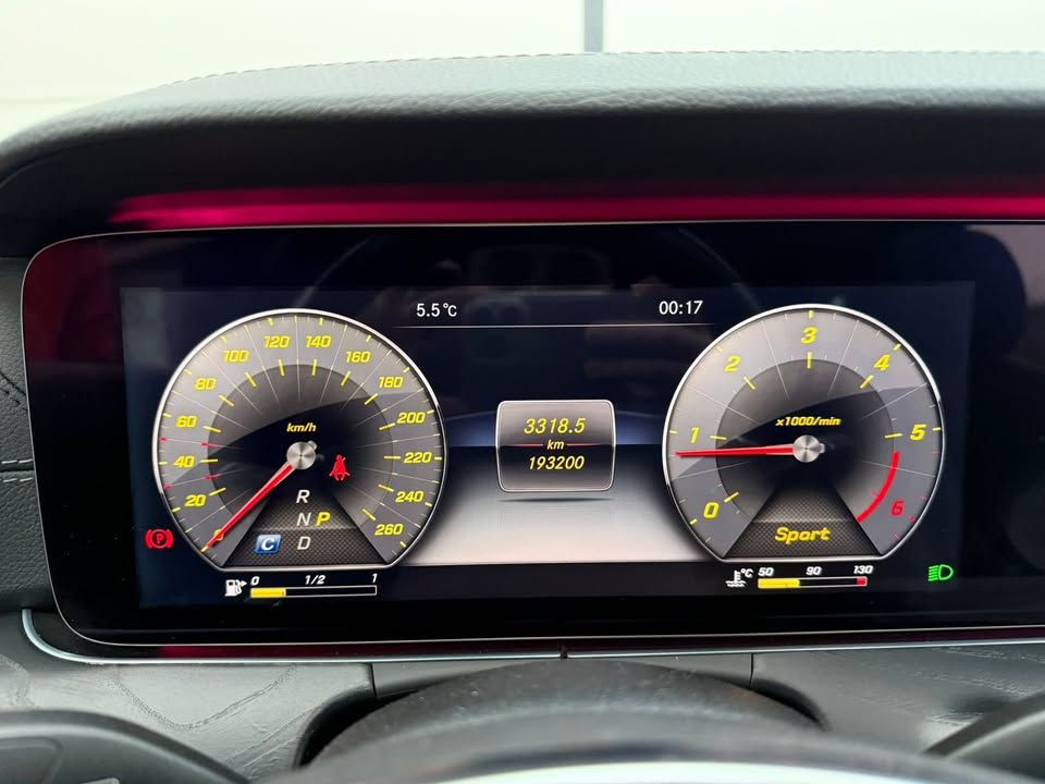 Слика на возило