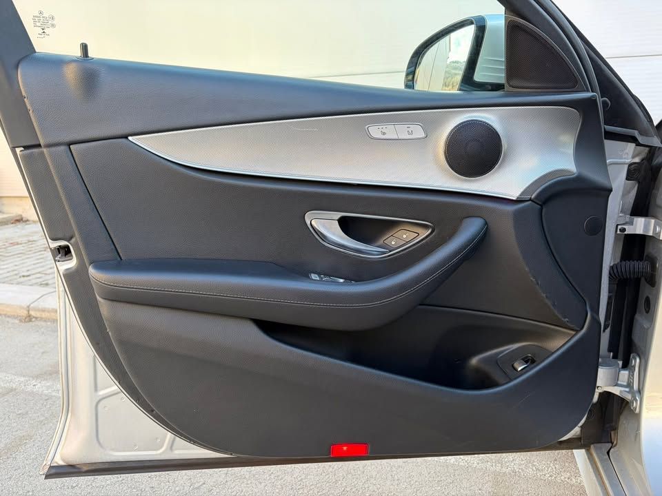 Слика на возило