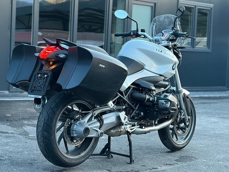 Слика на возило