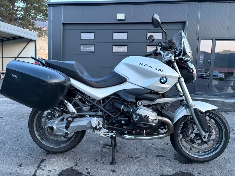 Слика на возило