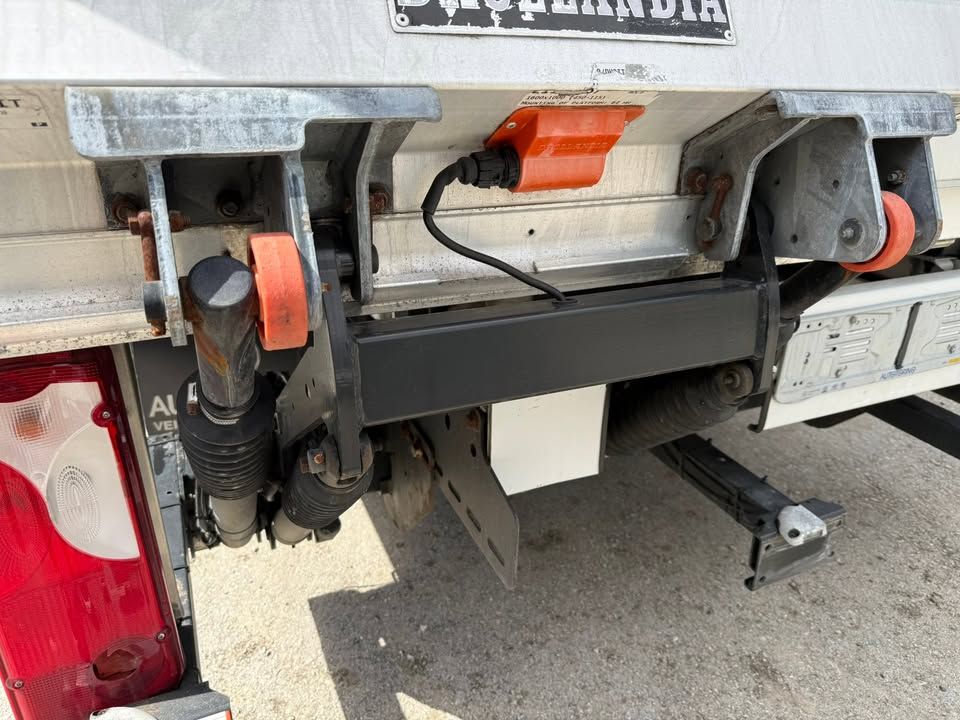 Слика на возило