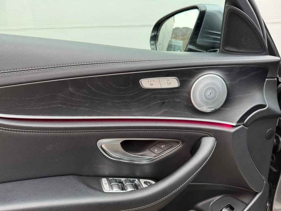 Слика на возило