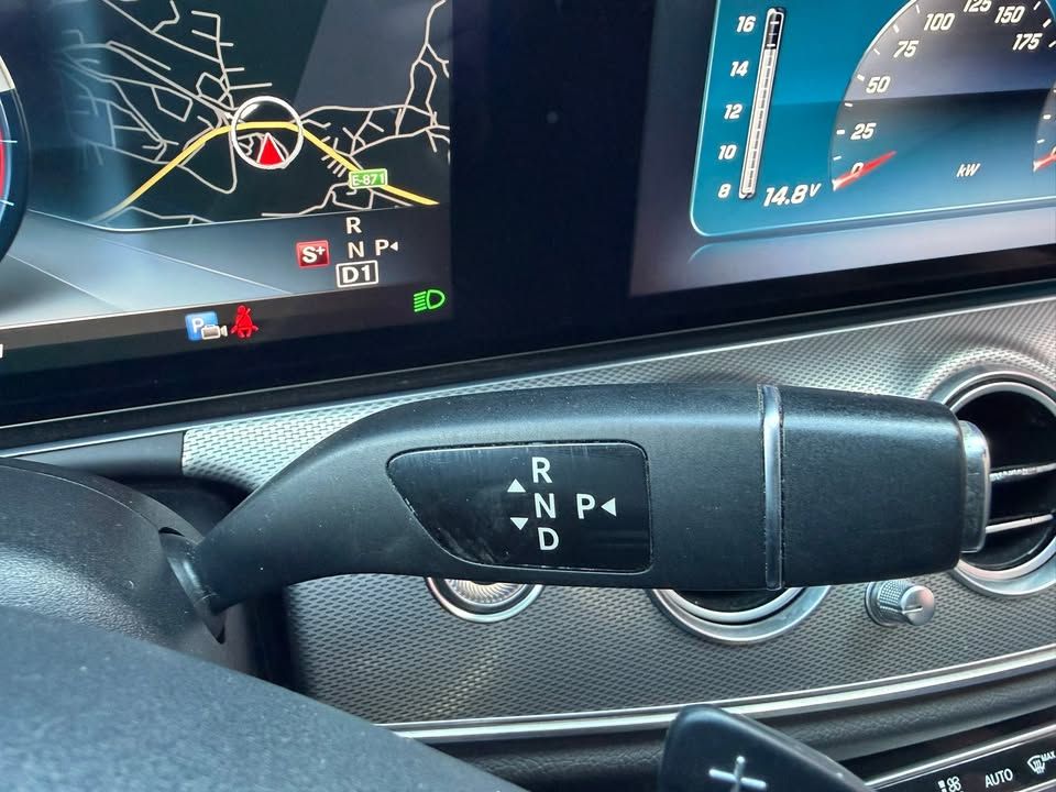 Слика на возило