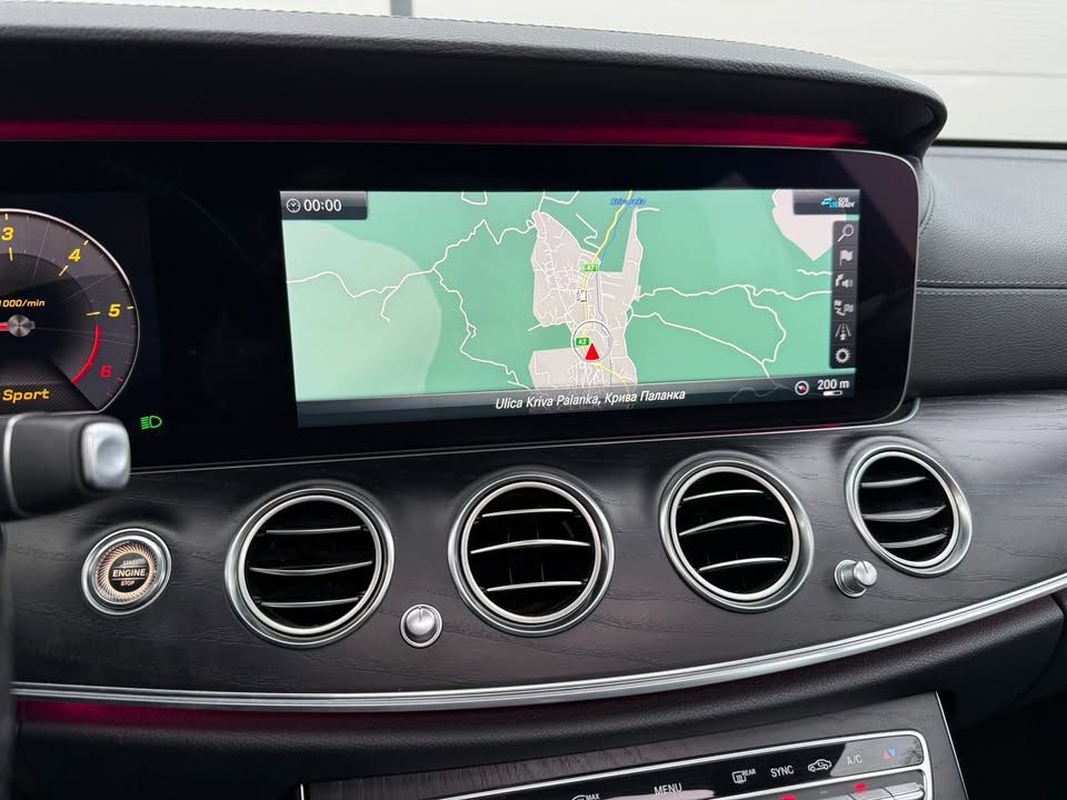 Слика на возило